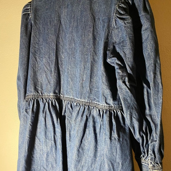 ✨LEVI’S DENIM DRESS✨ - Picture 5 of 5